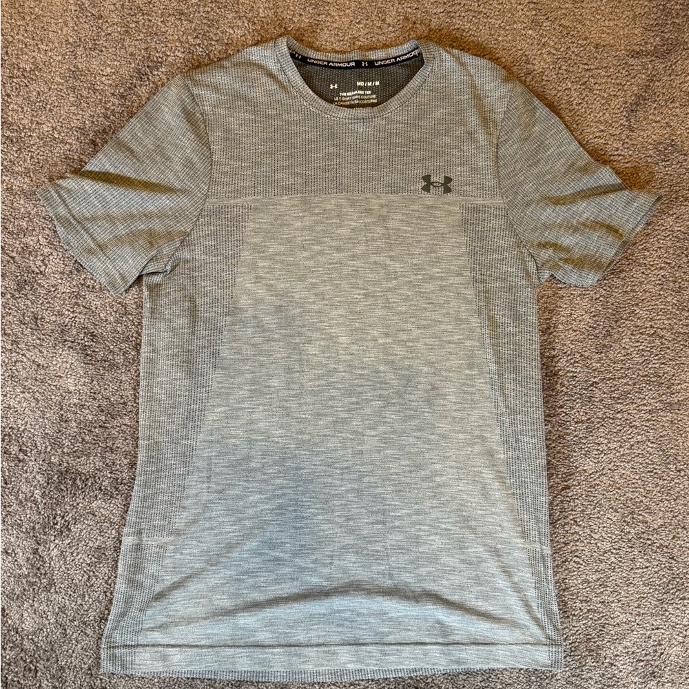Under Armour T-shirt